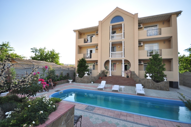 Яхонт — частный пансионат в Черноморском